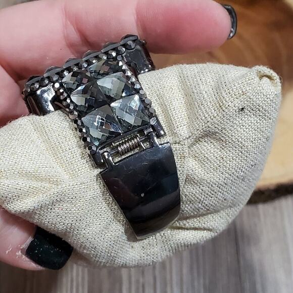 𝅺Cannes jewled Bling‎ Rhinestone bracelet watch - Picture 5 of 6